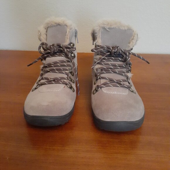Earth Hiker Style Ankle Boots - Picture 2 of 10